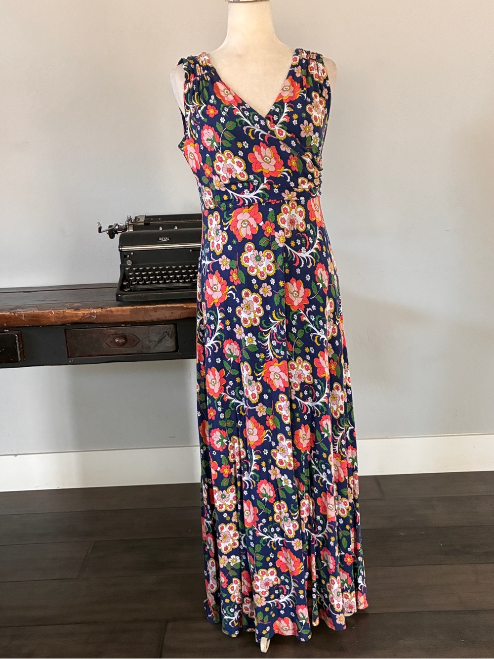 Boden Vibrant Botanical Floral V-Neck Sleeveless Maxi Dress - Size 10P